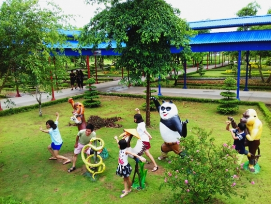 cho-thue-xe-limousine-di-dao-ngoc-xanh-re-nhat