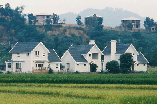 cho-thue-xe-limousine-di-family-resort