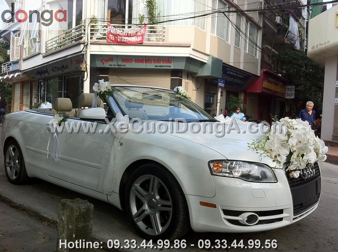 thue-xe-cuoi-audi-a4-mui-tran-ha-noi-sang-trong-2